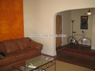 Brookline 4 Beds 2 Baths  Boston University - $6,700