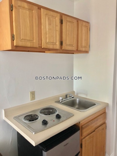 Brookline 0 Bed 1 Bath BROOKLINE- BOSTON UNIVERSITY $2,045  Boston University - $1,895 No Fee