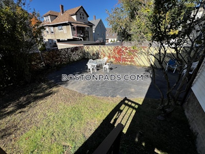 Medford 3 Beds 1 Bath  Tufts - $3,750