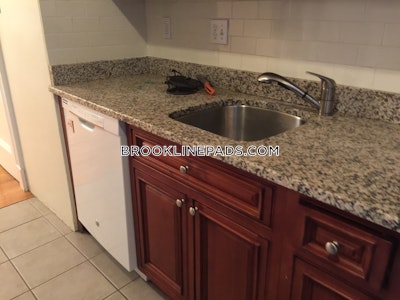 Brookline 4 Beds 2 Baths  Boston University - $6,700