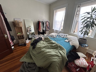 Somerville 1 Bed 1 Bath  Winter Hill - $2,250