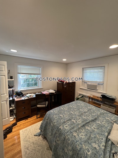 Newton Apartment for rent 2 Bedrooms 1 Bath  Waban - $3,100