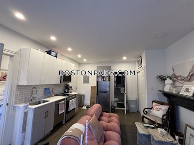 Back Bay 1 bed 1 bath on Newbury St Boston - $3,150