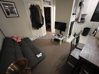 Fenway/kenmore Apartment for rent 3 Bedrooms 1 Bath Boston - $3,825